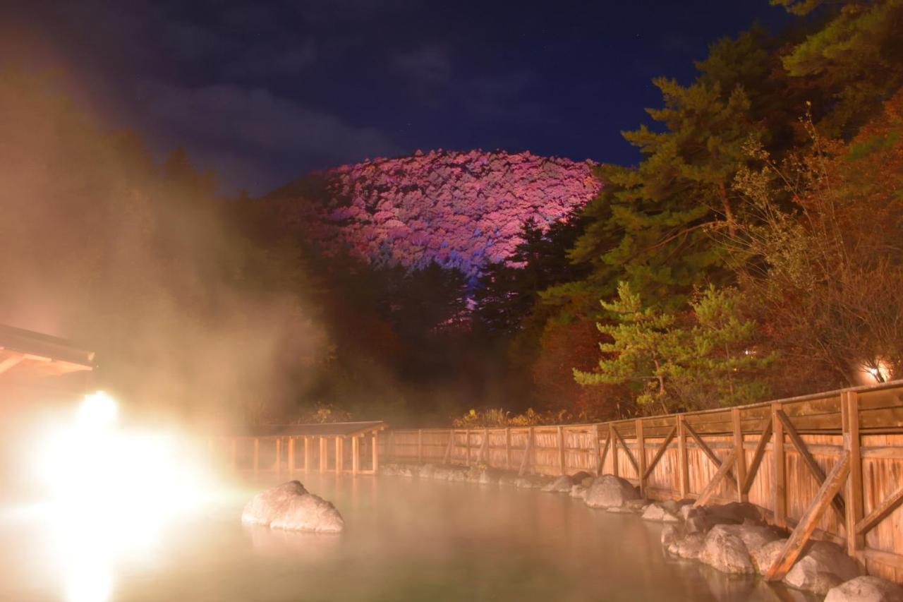 Urakusatsu Tou Exteriör bild